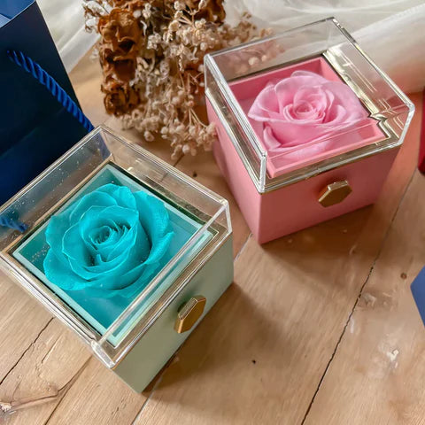 ROMANTIZE - COLAR PERSONALIZADO+CAIXA GIRATORIA COM ROSA